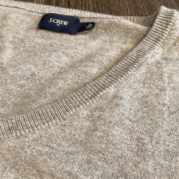 J. Crew Factory V-Neck long sleeve sweater. Size LT. Medium gray. Lightweight. - Picture 10 of 12